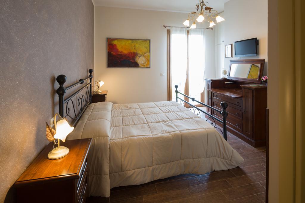 I Frutteti "Affitta Camere" Camaiore Exterior photo